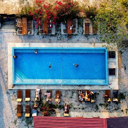 Riverside Garden Hostel ヴァンヴィエン エクステリア 写真