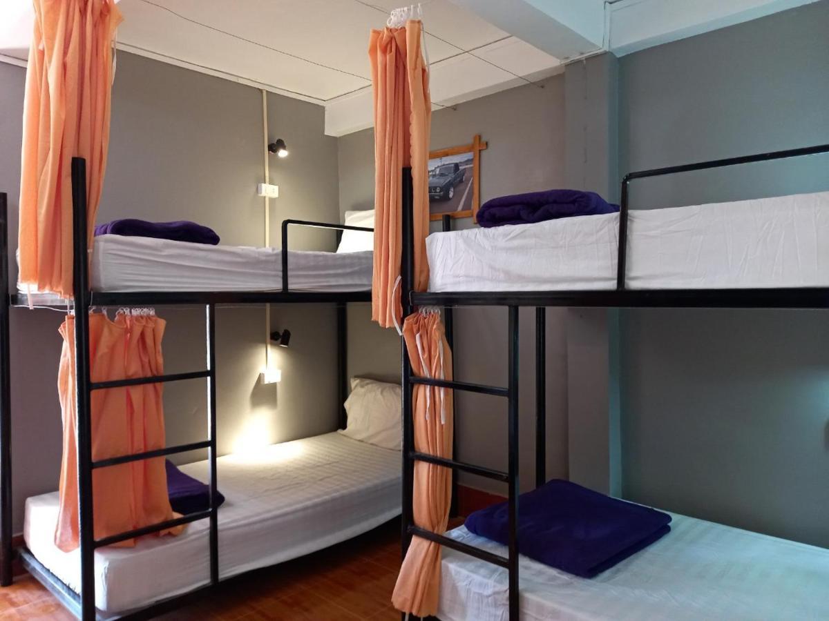 Riverside Garden Hostel ヴァンヴィエン エクステリア 写真