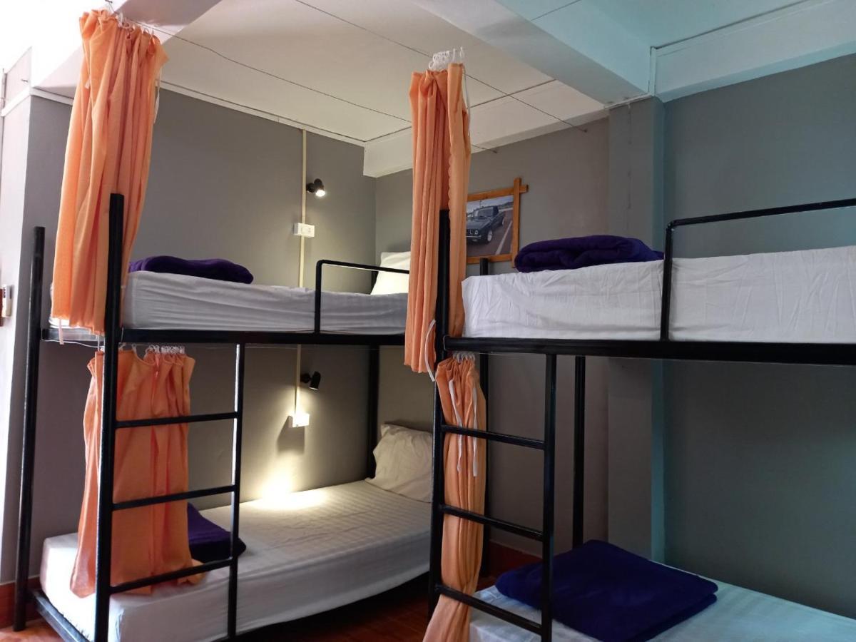 Riverside Garden Hostel ヴァンヴィエン エクステリア 写真